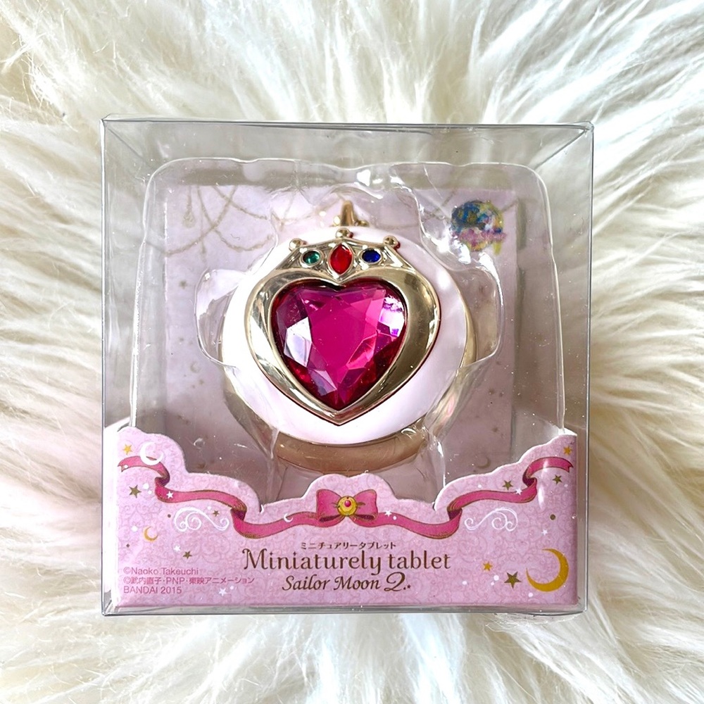 Sailor Moon Miniaturely Tablet Prism Heart Compact Chibiusa